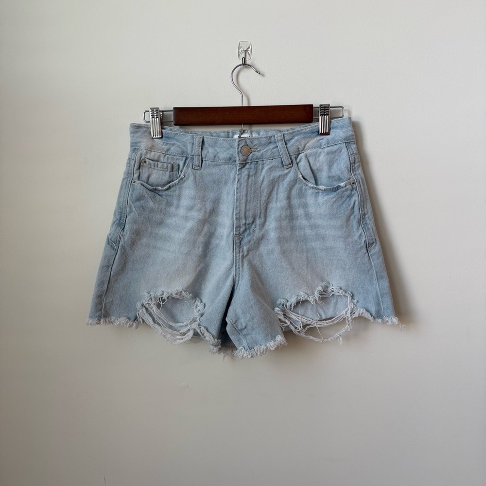 Kensie True Vintage High Rise Shorts Light Wash Distressed Size‎ 4 / 27